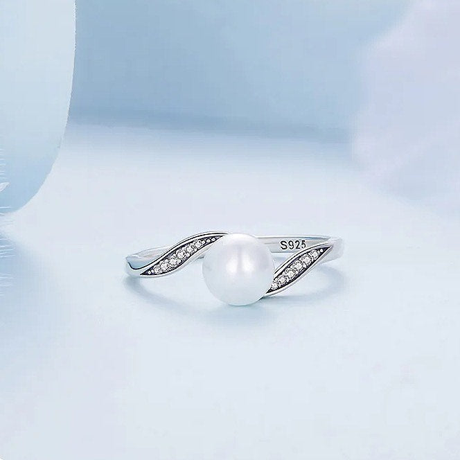 Orea 925 Sterling Silver Pearl Ring